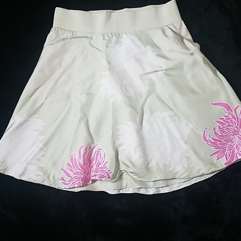 Liz Lange maternity flower print silk skirt